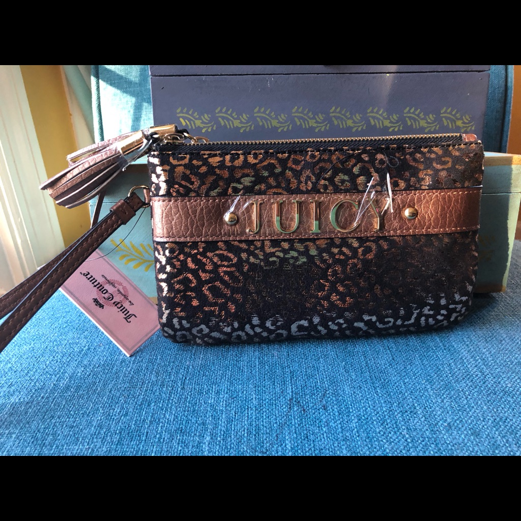 Brand New Juicy Couture Wristlet